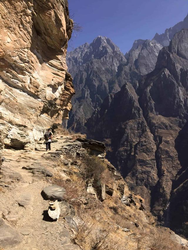 你一年四季云南值得去的景点,写下这份虎跳峡徒步行程