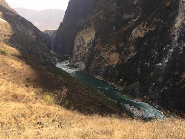 你一年四季云南值得去的景点,写下这份虎跳峡徒步行程