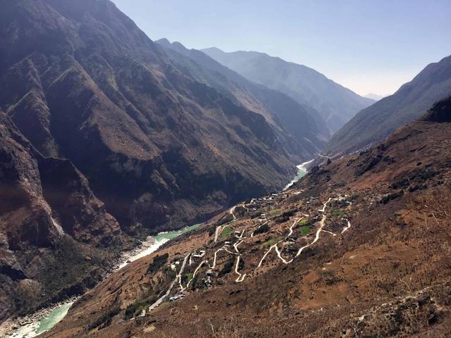 你一年四季云南值得去的景点,写下这份虎跳峡徒步行程