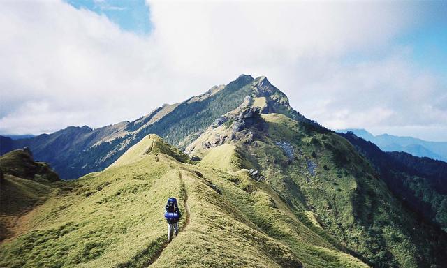 你能判断队友是否“高反”吗?认识高原反应(高山症)3大症状