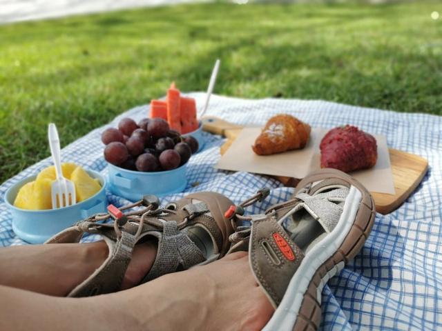 夏季露营穿什么鞋?适合野餐露营的KEEN水陆凉拖鞋体验