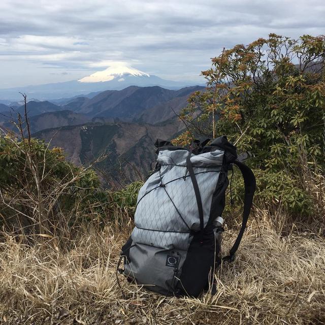 户外登山和都市通勤都能用的背包,你选哪一款?