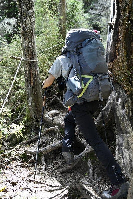 看测评买好货,攀山鼠klattermusen耐磨登山长裤体验