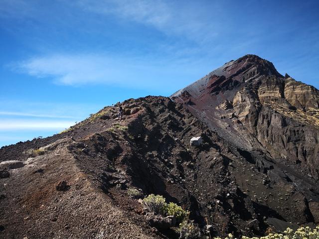 回忆印尼徒步旅行,登顶龙目岛最高峰林贾尼火山