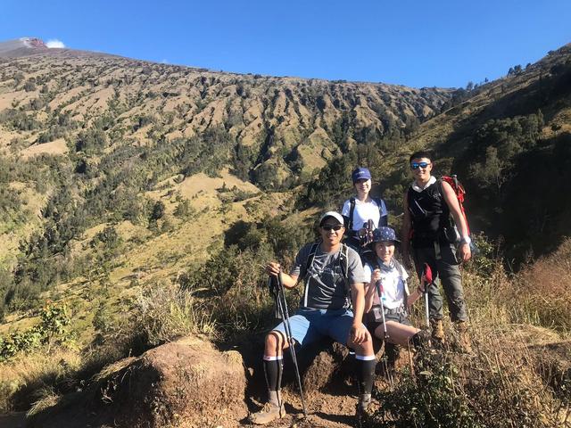 回忆印尼徒步旅行,登顶龙目岛最高峰林贾尼火山