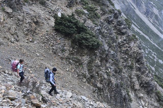 看测评买好货,攀山鼠klattermusen耐磨登山长裤体验