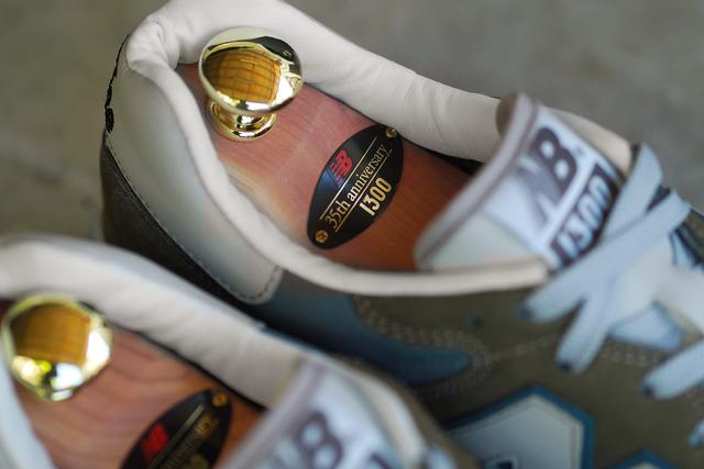 New Balance 1300JPJ全球限量发售,超越鞋皇中的鞋皇