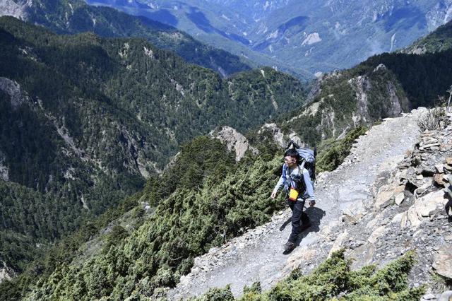 看测评买好货,攀山鼠klattermusen耐磨登山长裤体验