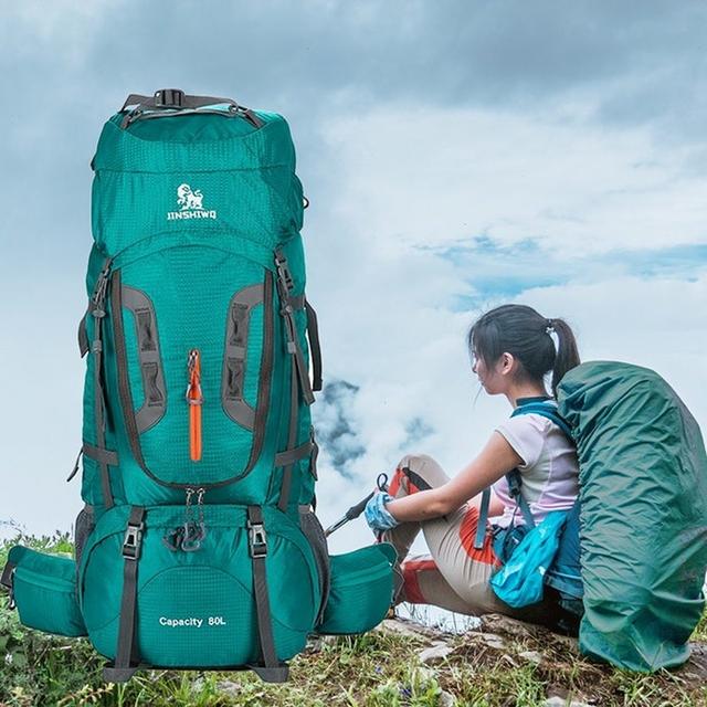 女性徒步登山背包选购指南,值得购买的几款户外背包推荐