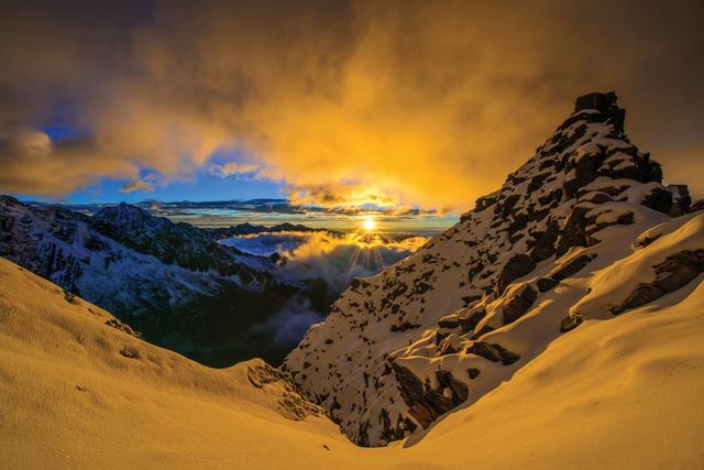 分享初级雪山攀登,挑战四姑娘山成功登顶二峰