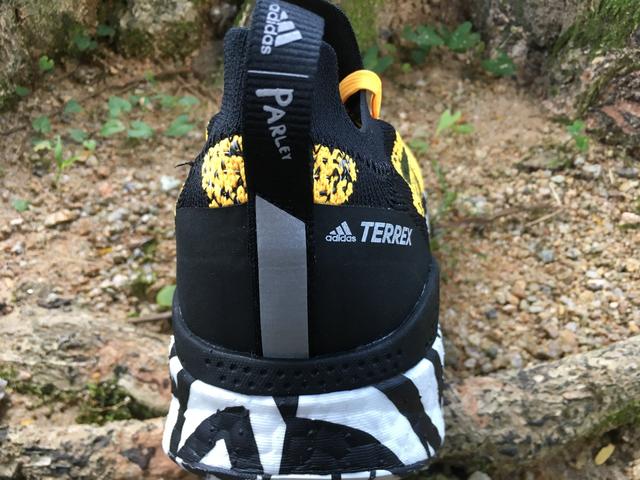 adidas阿迪达斯TERREX户外运动鞋实测感受,到底有多舒服？