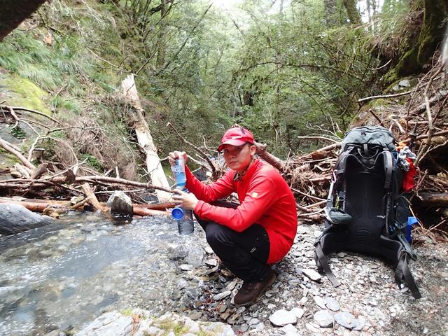 户外登山穿什么?告诉你登山衣裤该怎么穿