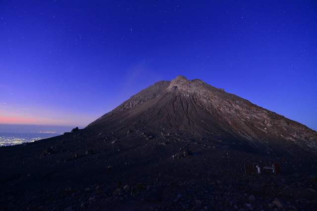 印尼火山徒步之旅,这三座不同的火山有三种体验