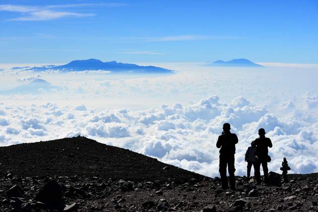 印尼火山徒步之旅,这三座不同的火山有三种体验