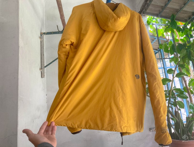 专业户外品牌Mountain Hardwear山浩外套测评,一款要比始祖鸟Atom便宜的棉服