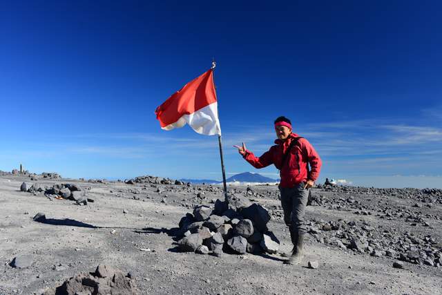 印尼火山徒步之旅,这三座不同的火山有三种体验