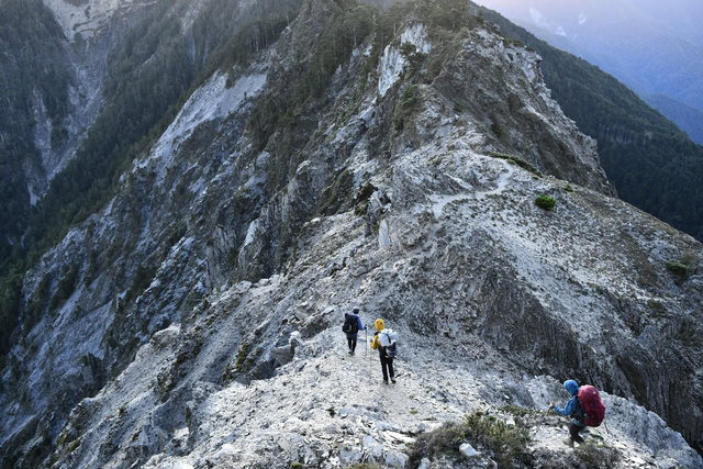 中长线重装徒步登山,美国品牌KEEN登山靴测评体验