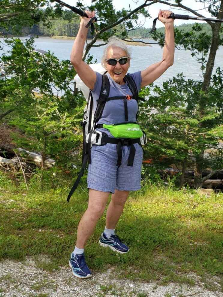为了5万美元,78岁老奶奶3个月时间走上640公里徒步路