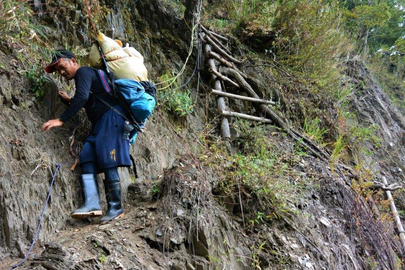 穿双雨鞋爬山比穿登山鞋还好用,看看雨鞋怎么选