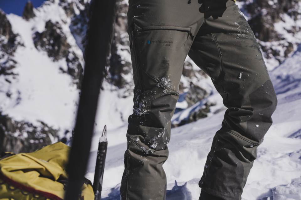你知道该如何挑选登山裤吗?找一条适合自己的登山裤