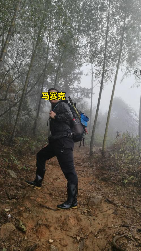 穿双雨鞋爬山比穿登山鞋还好用,看看雨鞋怎么选