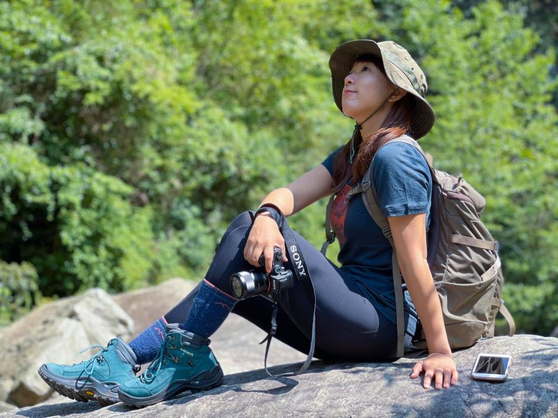 lowa徒步鞋怎么样，美女登山体验真实感受