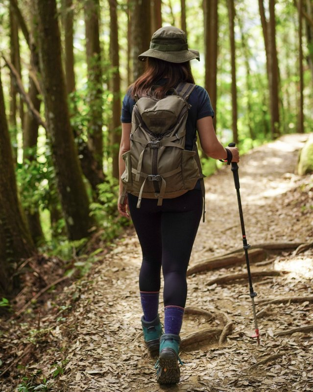 lowa徒步鞋怎么样，美女登山体验真实感受