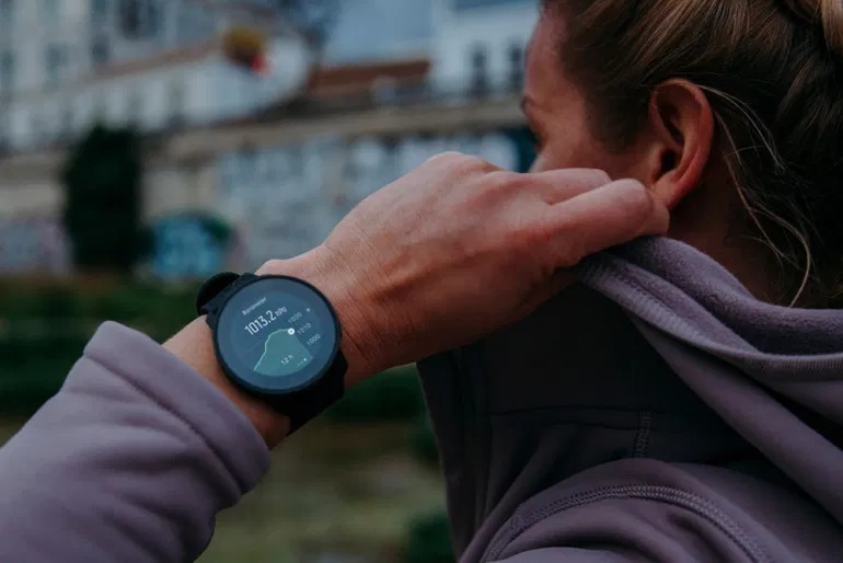 支持80种运动、仅52克超轻户外手表松拓Suunto 9 Peak问世