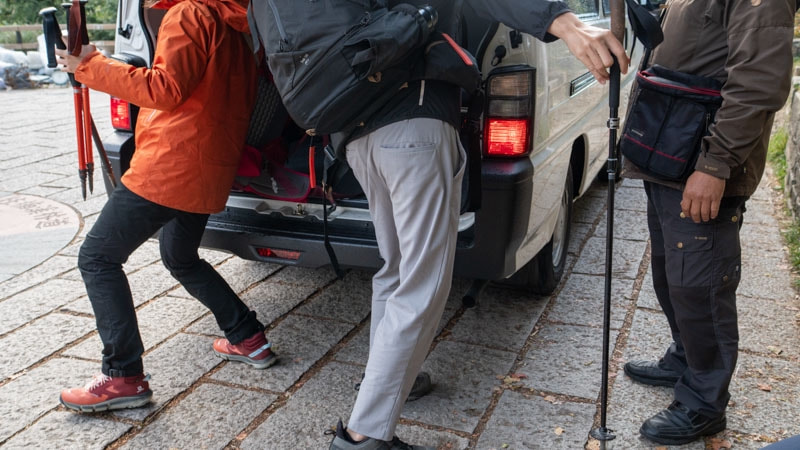 女生去爬山应该穿紧身运动裤? 这件Fjällräven北极狐登山裤好看还实用